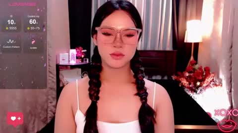 Snapshot of raeganclinton chatting on 09-28-25, 01:33 raeganclinton online show from 09-28-25, 01:33