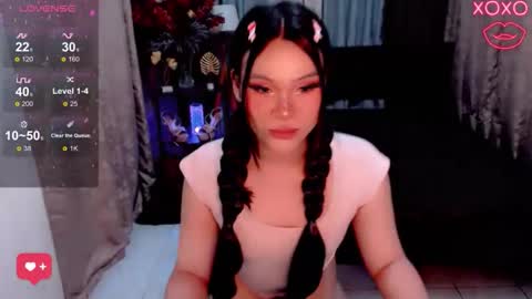 Snapshot of raeganclinton chatting on 10-31-25, 12:33 raeganclinton online show from 10-31-25, 12:33