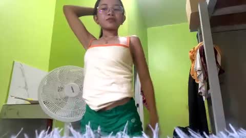 Snapshot of raeleneslotkin chatting on 06-11-26, 02:53 Eva online show from 06-11-26, 02:53