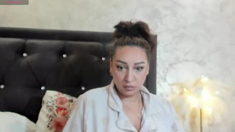 raelledarkstar online show from 04-24-26, 08:50