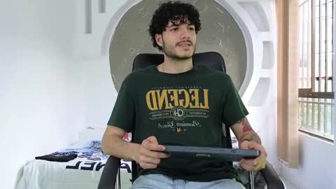 R A F A E L online show from 11-25-25, 08:53