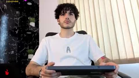 R A F A E L online show from 03-01-26, 07:16