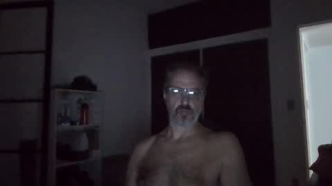 Snapshot of rafaelsel chatting on 11-18-25, 04:17 Big Uncle Jungle online show from 11-18-25, 04:17