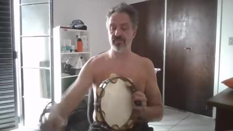 Snapshot of rafaelsel chatting on 12-02-25, 01:50 Big Uncle Jungle online show from 12-02-25, 01:50