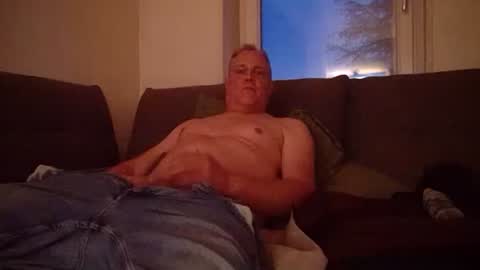 Snapshot of raffael303 chatting on 09-19-25, 06:08 raffael303 online show from 09-19-25, 06:08