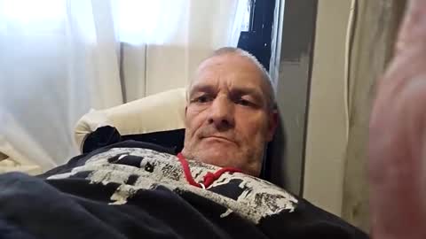 Snapshot of ragingzef69 chatting on 05-14-26, 10:49 Bigthickdickinvic online show from 05-14-26, 10:49
