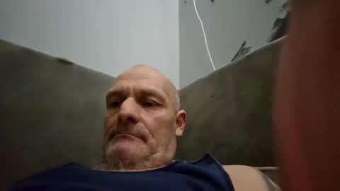 Snapshot of ragingzef69 chatting on 05-17-26, 01:29 Bigthickdickinvic online show from 05-17-26, 01:29