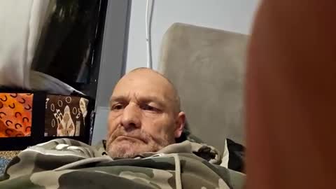 Snapshot of ragingzef69 chatting on 05-20-26, 06:58 Bigthickdickinvic online show from 05-20-26, 06:58