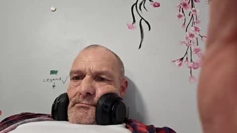 Snapshot of ragingzef69 chatting on 05-30-26, 06:32 Bigthickdickinvic online show from 05-30-26, 06:32