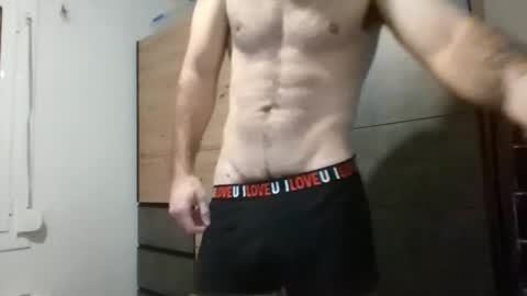 Snapshot of ragnarox386 chatting on 11-20-25, 05:12 crash online show from 11-20-25, 05:12