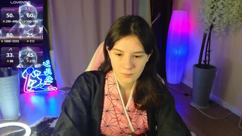 Snapshot of raiden_maid chatting on 12-14-24, 04:34 Betty online show from 12-14-24, 04:34