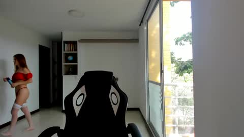 Jennyindependent model . online show from 02-05-25, 08:35