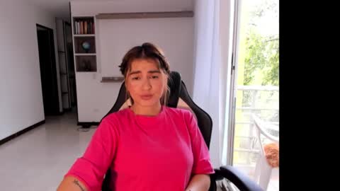 Jennyindependent model . online show from 09-24-25, 07:06