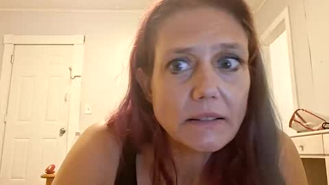 Snapshot of rainbowbrooke79 chatting on 09-26-25, 05:55 rainbowbrooke79 online show from 09-26-25, 05:55