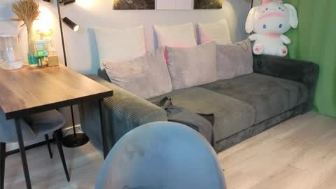 rainevi online show from 04-04-26, 11:29