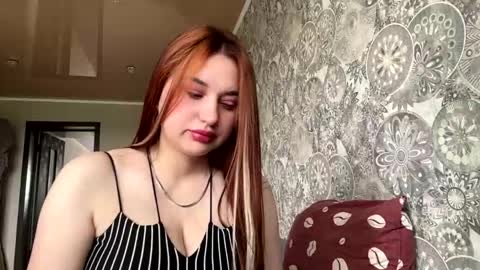 Snapshot of raisaklee chatting on 06-05-26, 04:30 Cherry online show from 06-05-26, 04:30