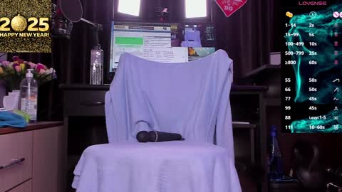 Laura online show from 01-03-25, 02:43