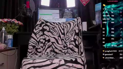 Laura online show from 07-20-26, 10:39