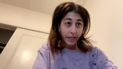 Snapshot of raiyvyn chatting on 01-22-25, 04:13 Ray Ray online show from 01-22-25, 04:13