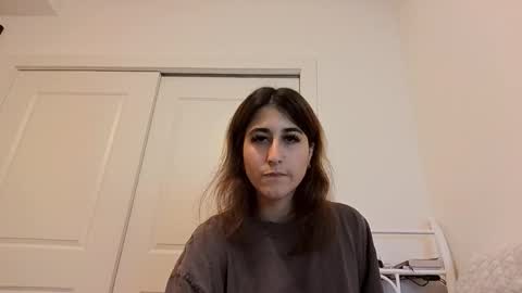 Snapshot of raiyvyn chatting on 10-11-25, 02:22 Ray Ray online show from 10-11-25, 02:22