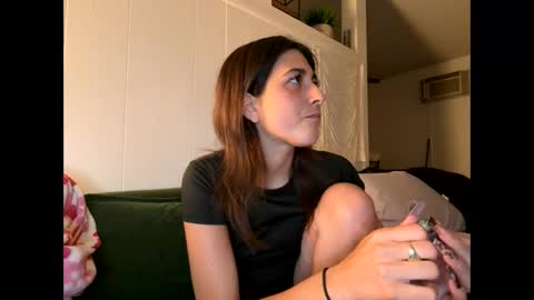 Snapshot of raiyvyn chatting on 03-27-26, 04:18 Ray Ray online show from 03-27-26, 04:18