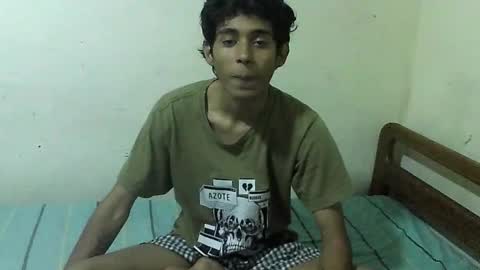 Snapshot of rami_hot0 chatting on 11-18-25, 04:11 rami_hot0 online show from 11-18-25, 04:11