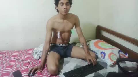 rami_hot0 online show from 01-11-26, 08:47