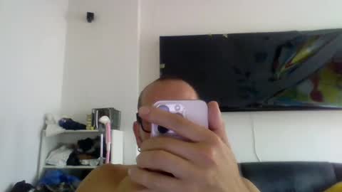 Snapshot of ramiba123254038 chatting on 07-06-26, 11:07 Manu and Geust online show from 07-06-26, 11:07