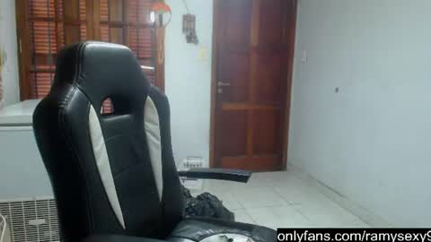 Snapshot of ramisexyloveyou chatting on 06-26-26, 01:26 Ramiro online show from 06-26-26, 01:26
