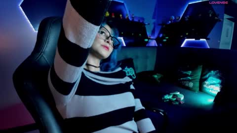 Ramona online show from 12-21-25, 03:13