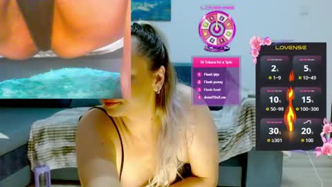 Snapshot of ramonaanca99 chatting on 05-23-26, 10:36 Kim-Hot-Girl online show from 05-23-26, 10:36