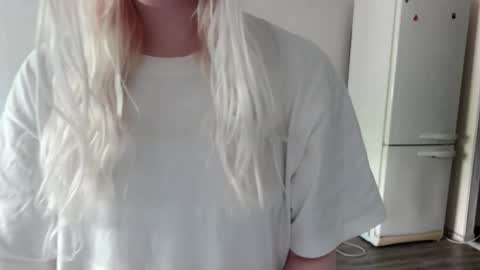 Snapshot of ramonadellavalle chatting on 05-19-26, 12:27 10Kay online show from 05-19-26, 12:27