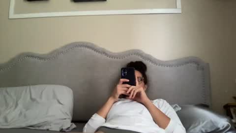 Snapshot of ramonajas chatting on 06-18-26, 04:22 RamonaJ online show from 06-18-26, 04:22