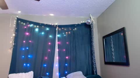    RAMONA Q   online show from 01-15-25, 11:30