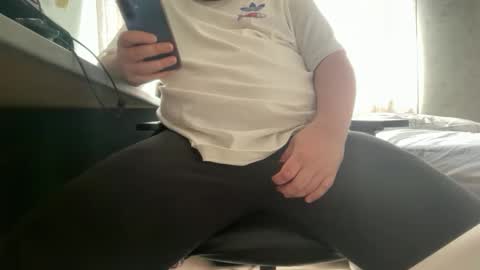Snapshot of ramsesderde chatting on 04-15-26, 12:12 ramsesderde online show from 04-15-26, 12:12