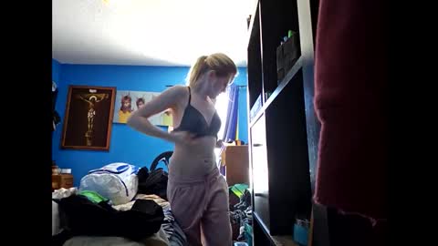 Snapshot of randcandy77 chatting on 02-19-25, 07:38 Randcandy77 online show from 02-19-25, 07:38