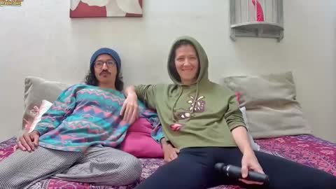 MR  DJ Randomshuffle  friends playing with sexual energy live - OMG we are back online show from 02-09-25, 03:23