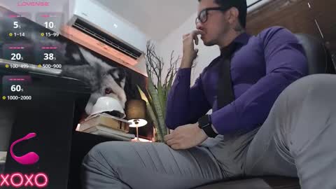 Snapshot of randylukehot chatting on 12-16-25, 06:02 randylukehot online show from 12-16-25, 06:02