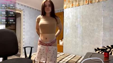 Lia online show from 10-11-25, 01:09