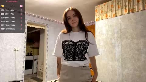 Lia online show from 10-22-25, 05:24