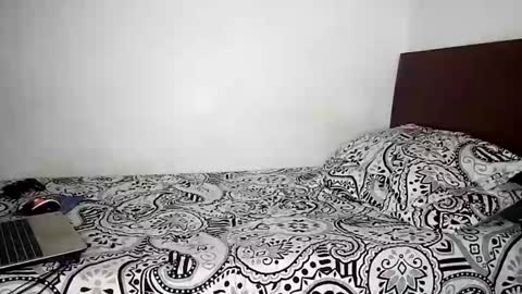 Snapshot of rangel_sex chatting on 12-24-24, 01:16 Rangel and Lola online show from 12-24-24, 01:16