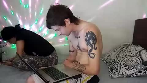 Snapshot of rangel_sex chatting on 12-29-24, 03:57 Rangel and Lola online show from 12-29-24, 03:57