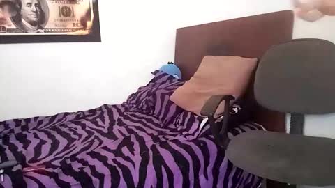 Snapshot of rangel_sex chatting on 09-10-25, 07:14 Rangel and Lola online show from 09-10-25, 07:14