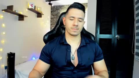 Jonas online show from 01-19-25, 12:38