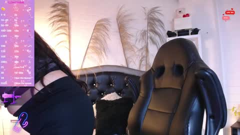 Snapshot of rapunzell__ chatting on 01-27-25, 12:26 Rapunzell online show from 01-27-25, 12:26