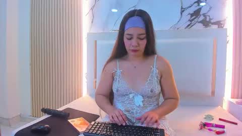 Snapshot of rapuzelhl chatting on 05-08-26, 01:49 rapuzelhl online show from 05-08-26, 01:49
