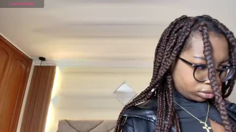 Snapshot of raqueljones_ chatting on 06-29-26, 11:54 Raquel online show from 06-29-26, 11:54
