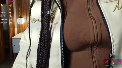 Snapshot of raqueljones_ chatting on 07-18-26, 12:09 Raquel online show from 07-18-26, 12:09