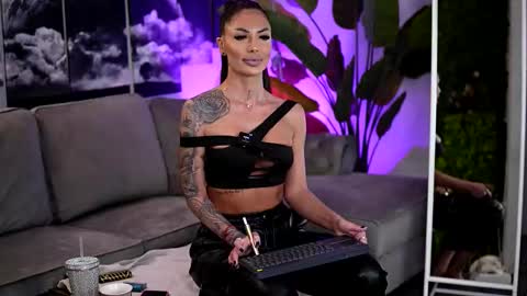 Raquelle online show from 03-09-26, 10:41