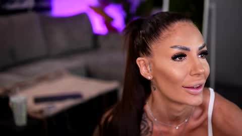 Raquelle online show from 03-18-26, 09:23